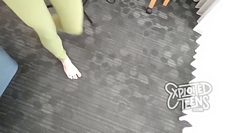 Young Woman With Slim Figure And Small Breasts Gives Oral Sex In Yoga Pants